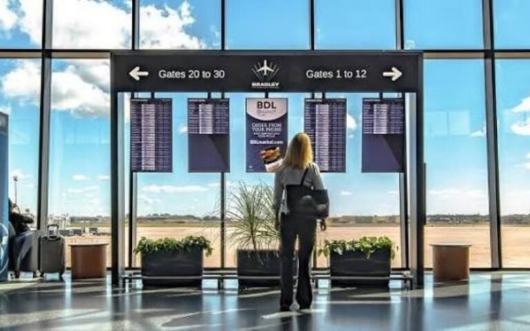 Bradley International Airport (BDL)