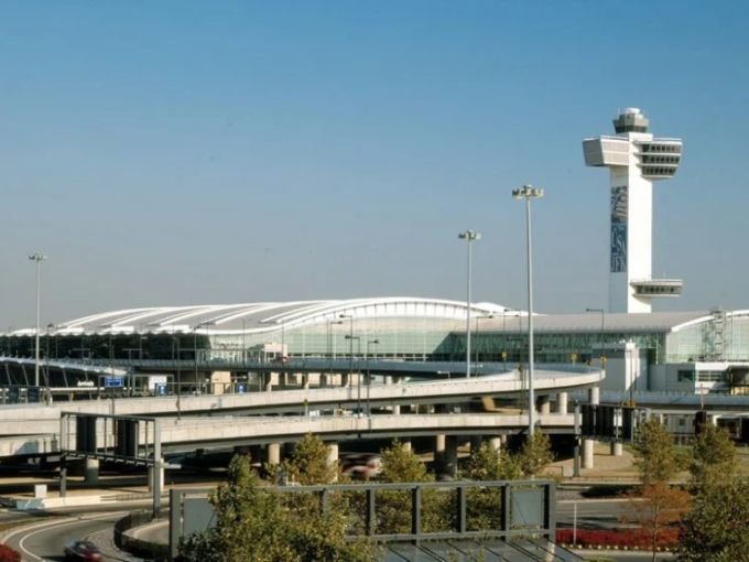 John F. Kennedy International Airport (JFK)