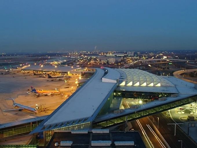 Philadelphia International Airport (PHL)